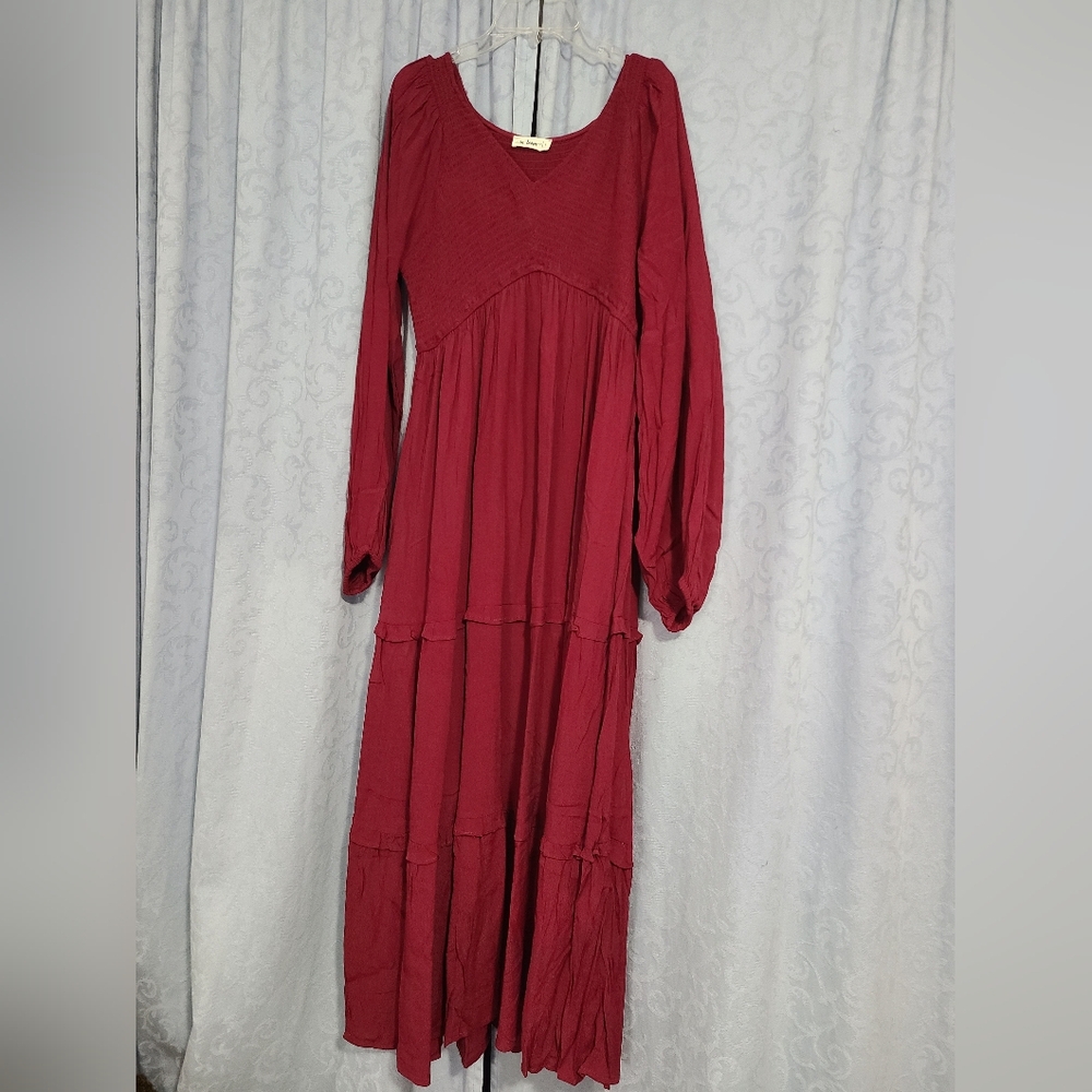 In Loom Size Large Elegant Red Long Sleeve Dress